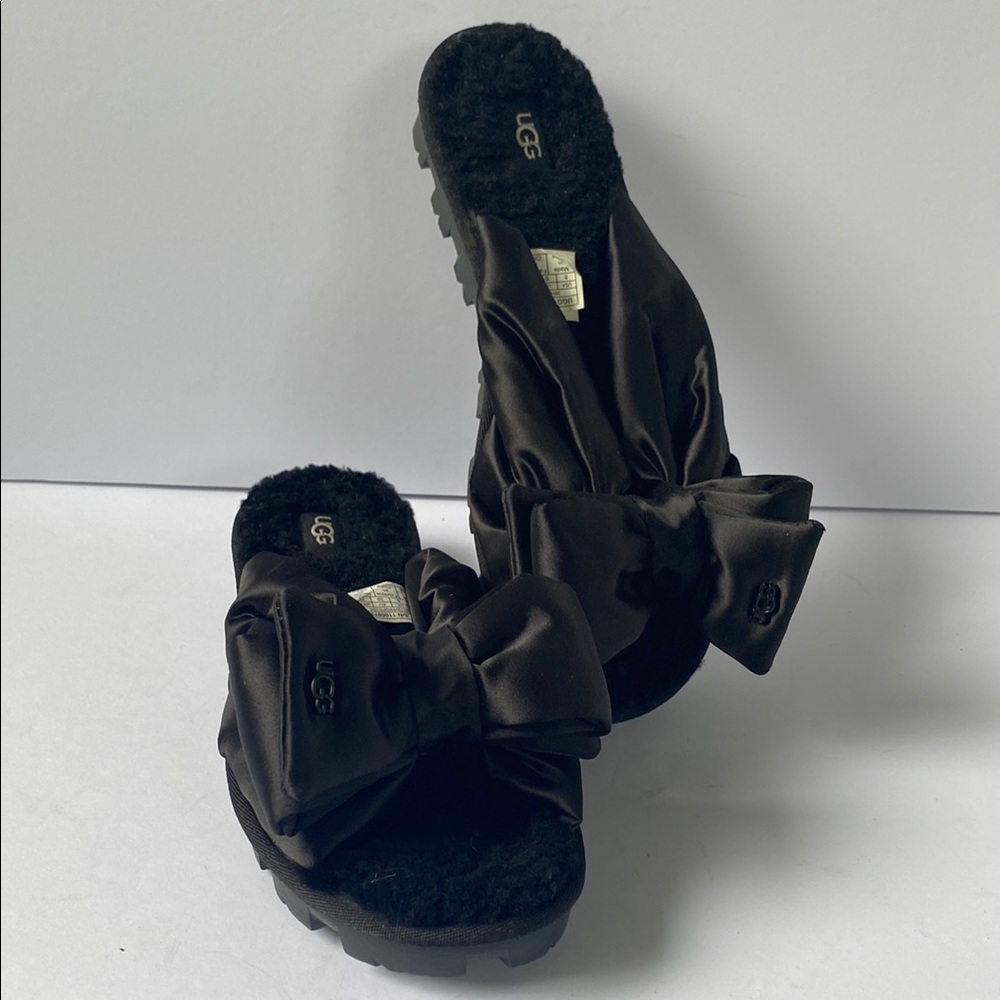 New UGG Black Cozy Slippers